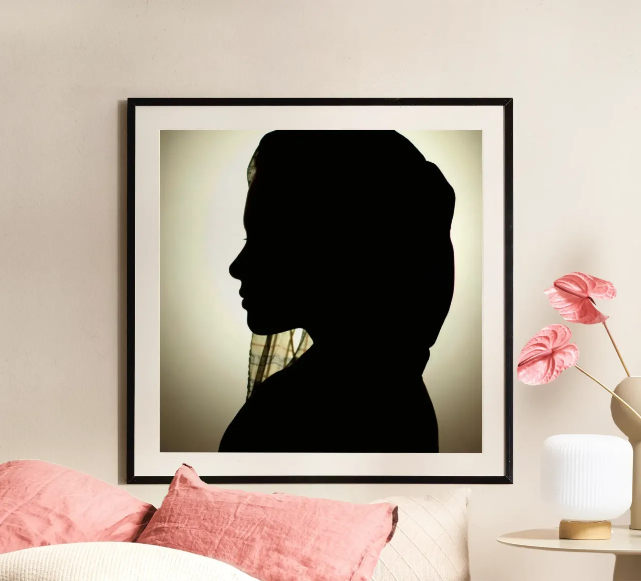 Silhouette einer Frau mit Kopftuch Hahnemühle von DesignDoodle