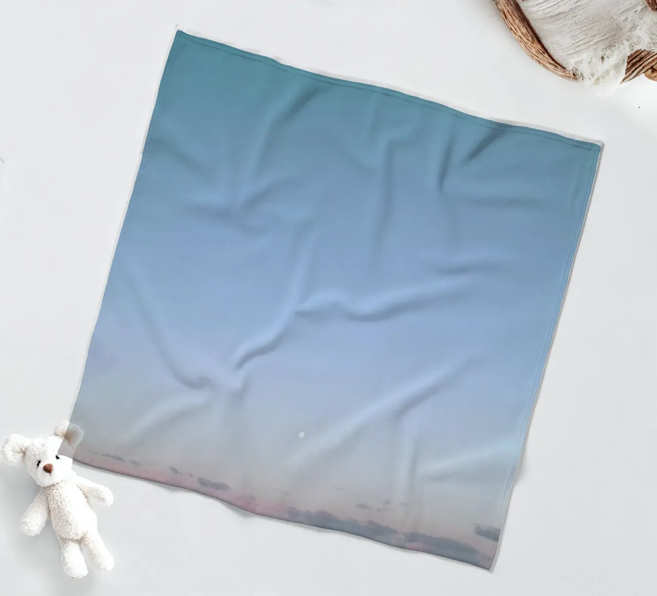 Luna d'argento coperta in pile da Cassia Beck Photography