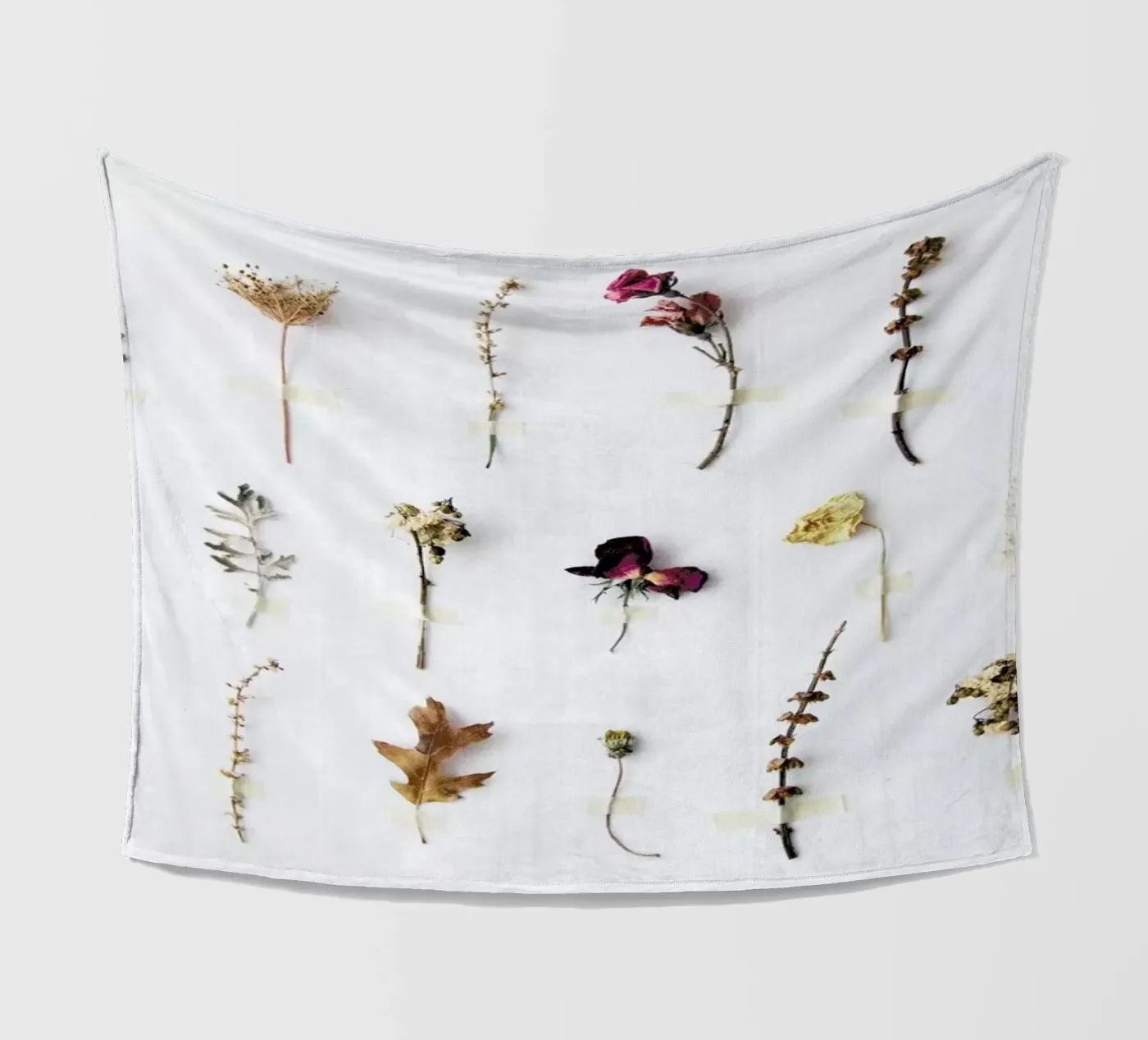 Flora Study Fleecedecke von Miles of Light