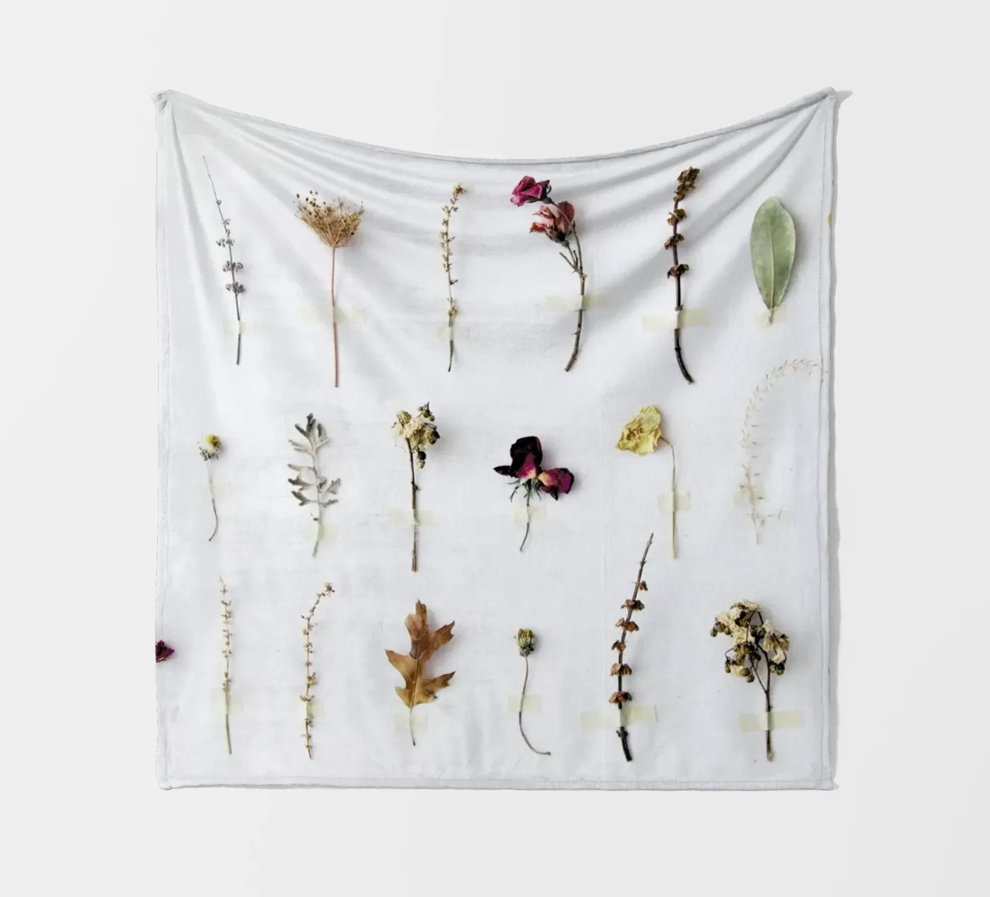 Flora Study Fleecedecke von Miles of Light