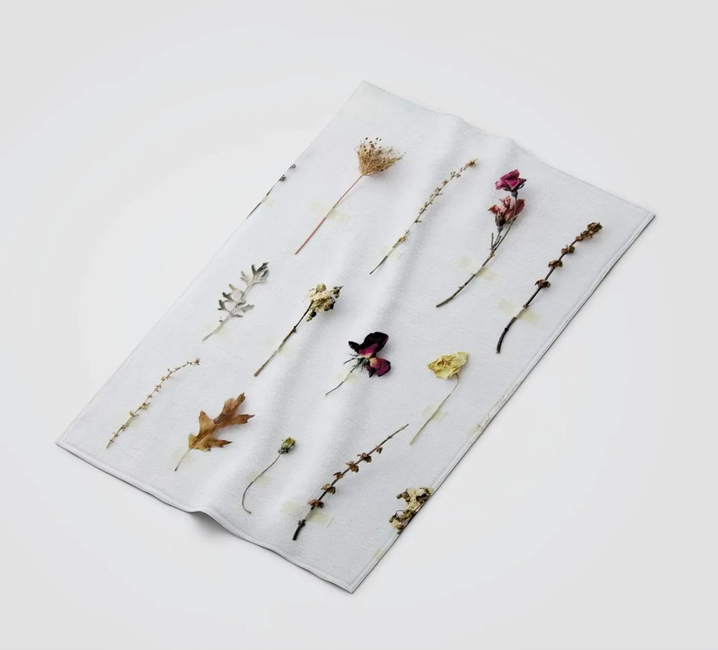 Flora Study Fleecedecke von Miles of Light