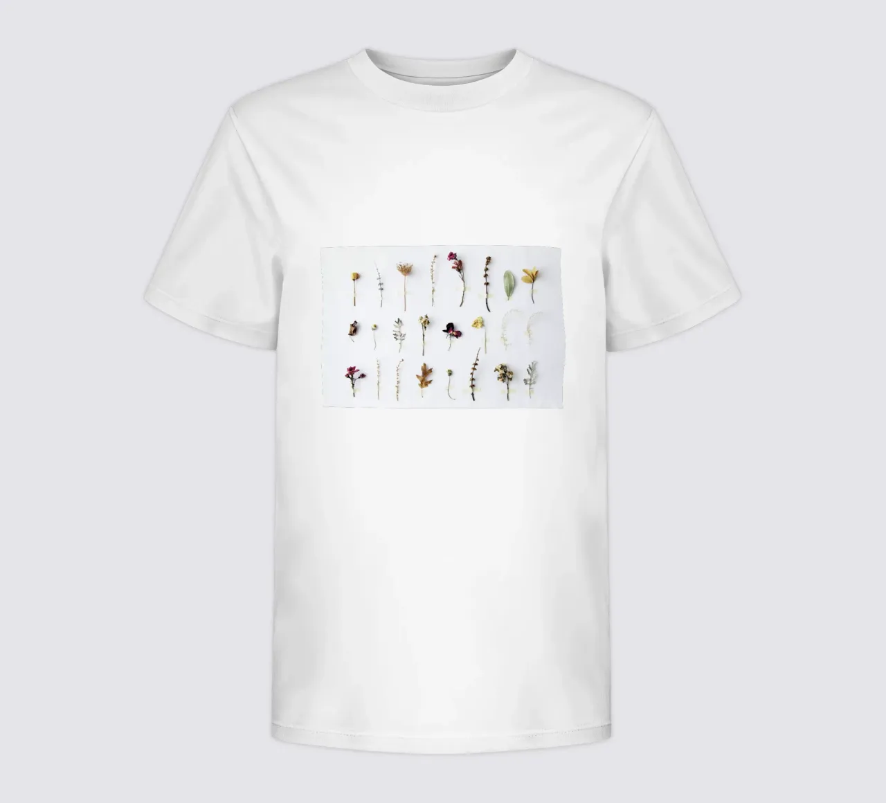 Flora Study kinder t-shirt van Miles of Light