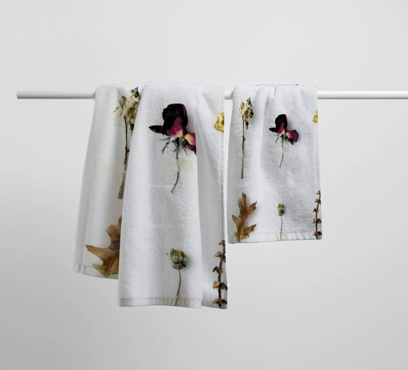 Flora Study badhanddoek van Miles of Light