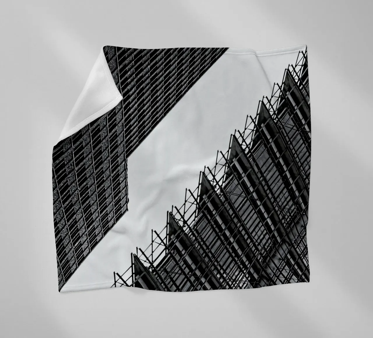 Collisionism coperta in pile da Efacts Photography