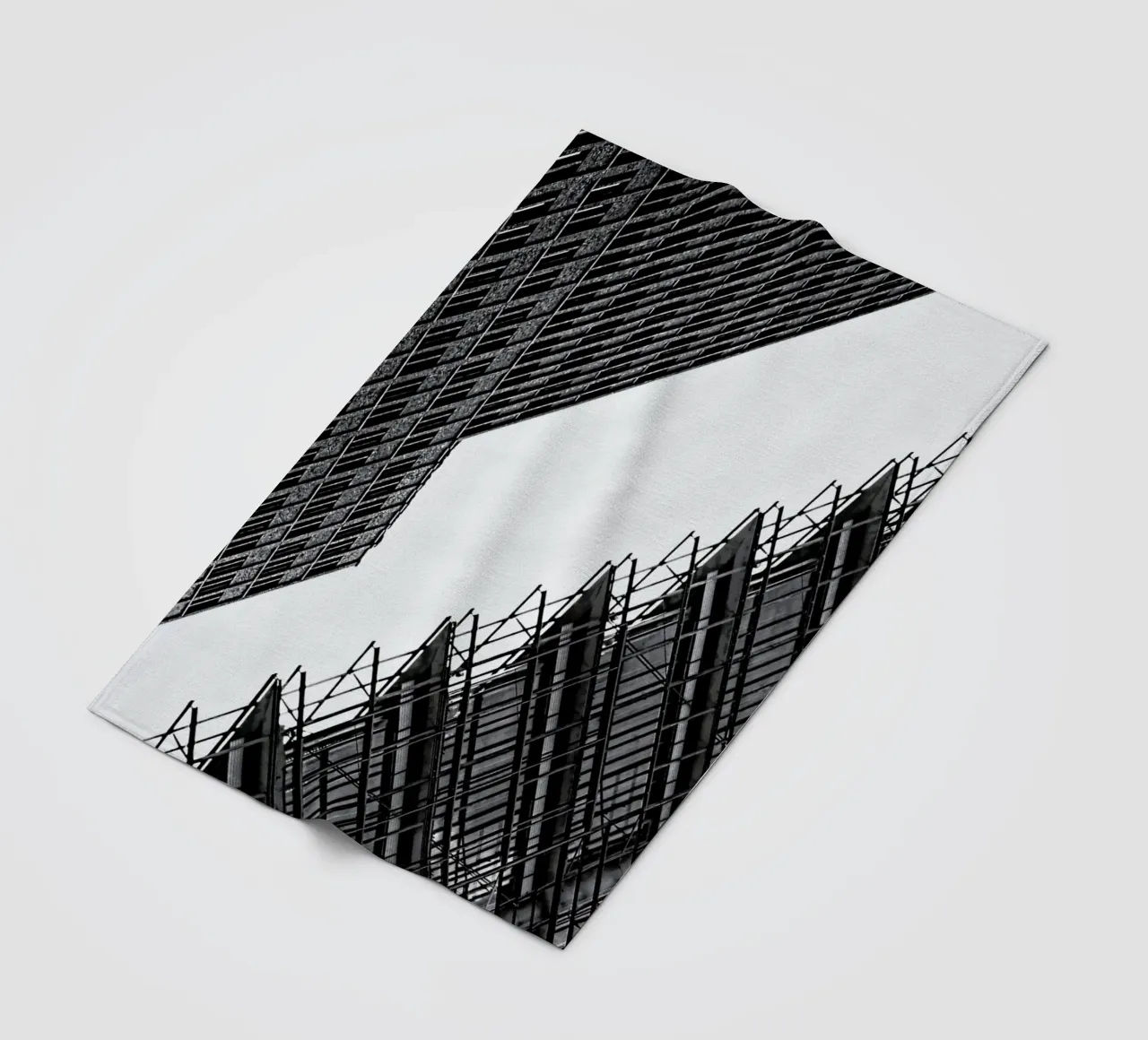 Collisionism coperta in pile da Efacts Photography