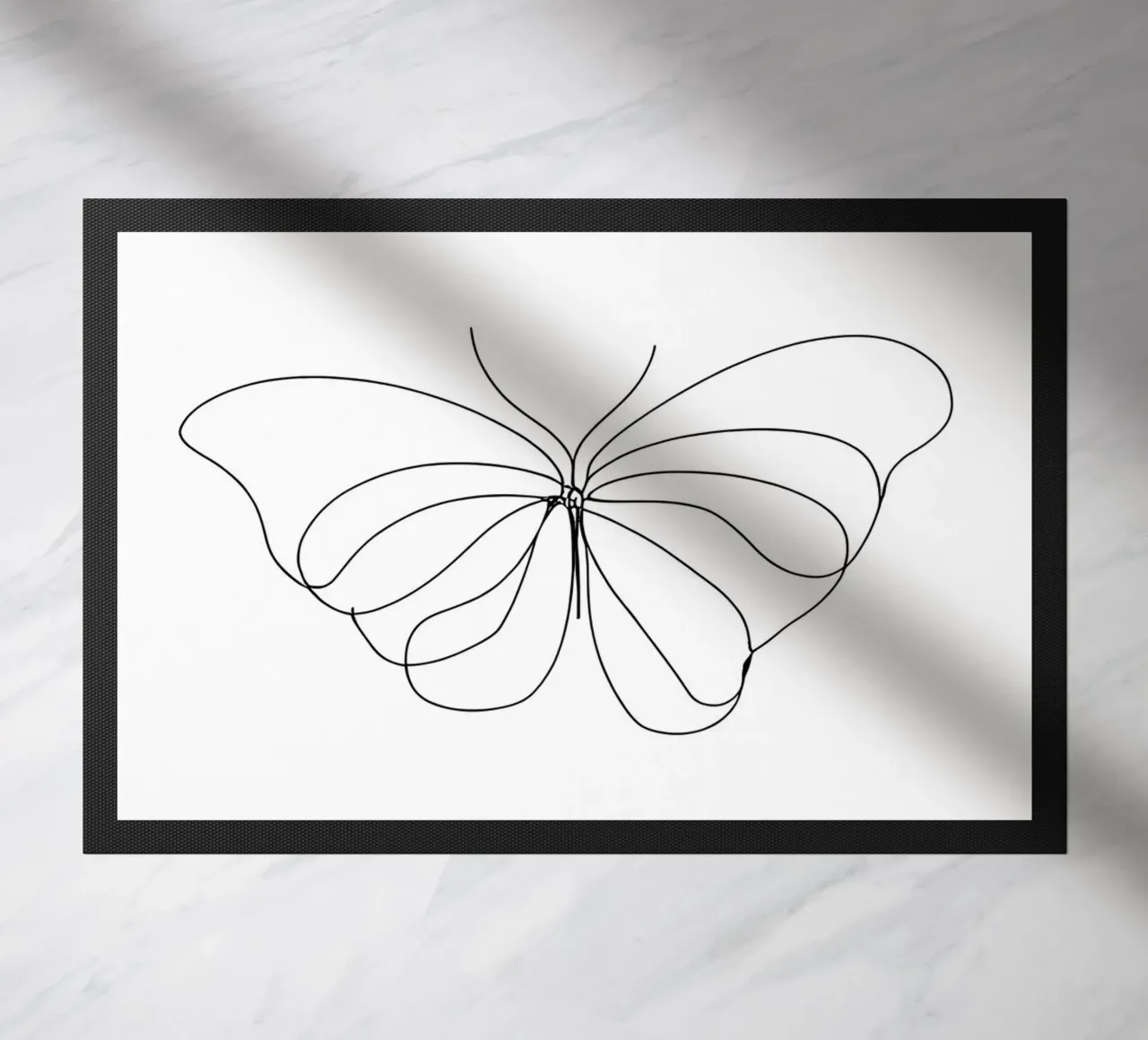 Disegno minimalista di una farfalla su una sola linea | Astratto moderno zerbino da Viv Line Art