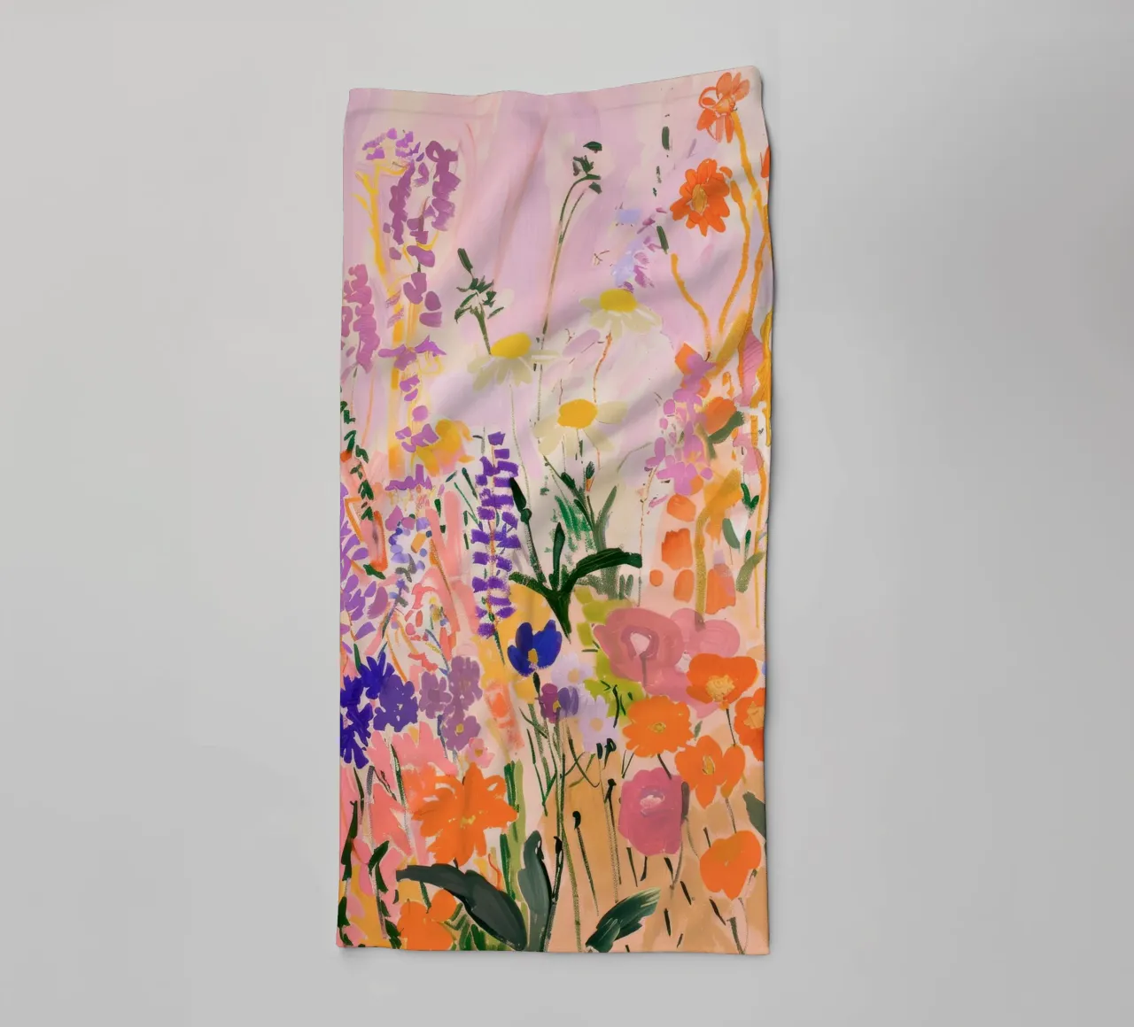 Abstracte kleurrijke bloemenprint, bloemsierkunst, botanische print badhanddoek van Boheme