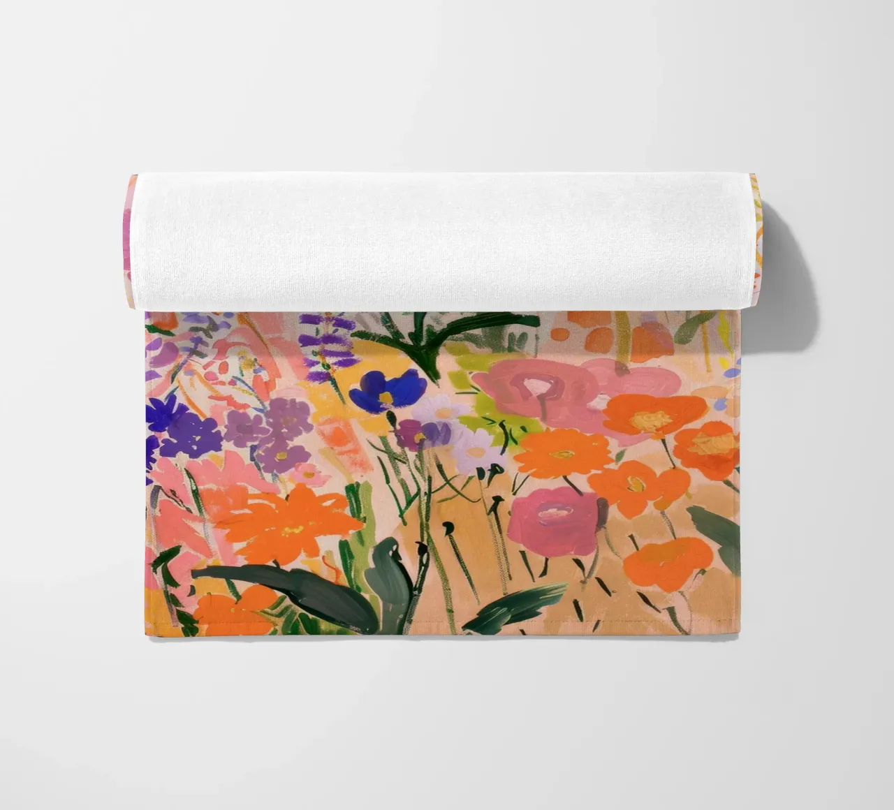 Abstracte kleurrijke bloemenprint, bloemsierkunst, botanische print strandhanddoek van Boheme