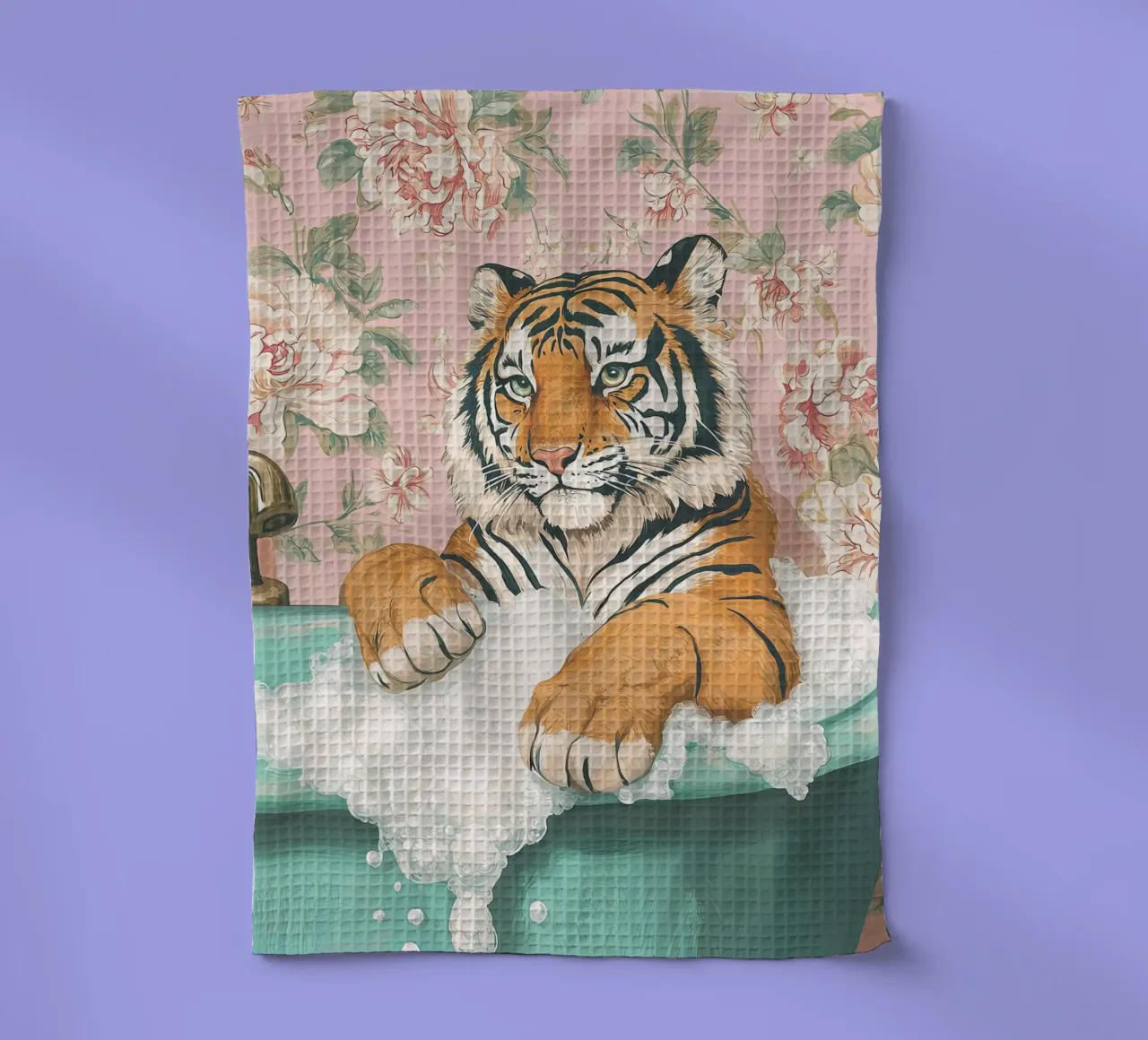 Grillige tijgerprint, tijger in bad Print Pastel Moderne kunst theedoek van Boheme