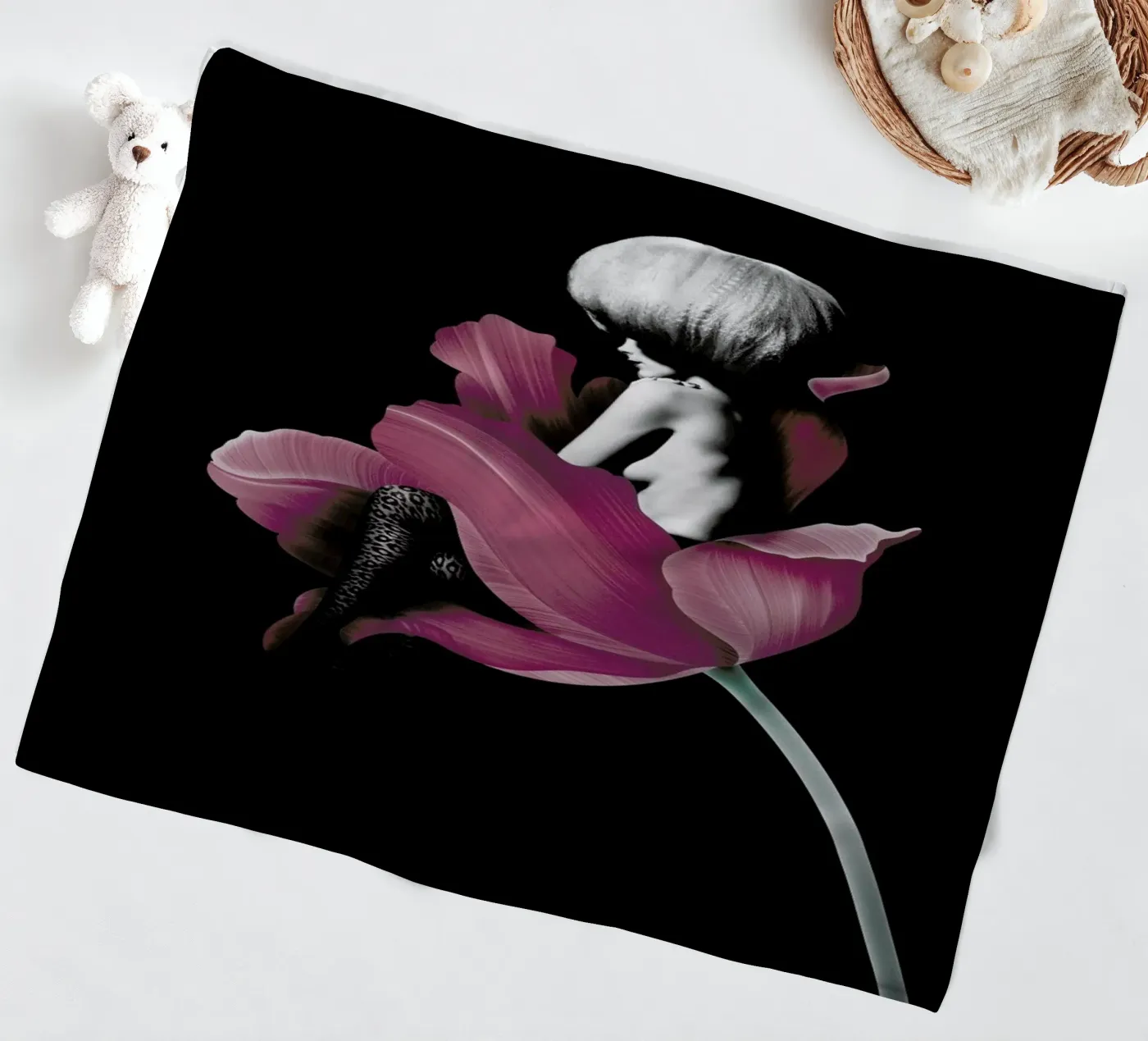 Parfum for You 4 fleece blanket by Paste in Place
