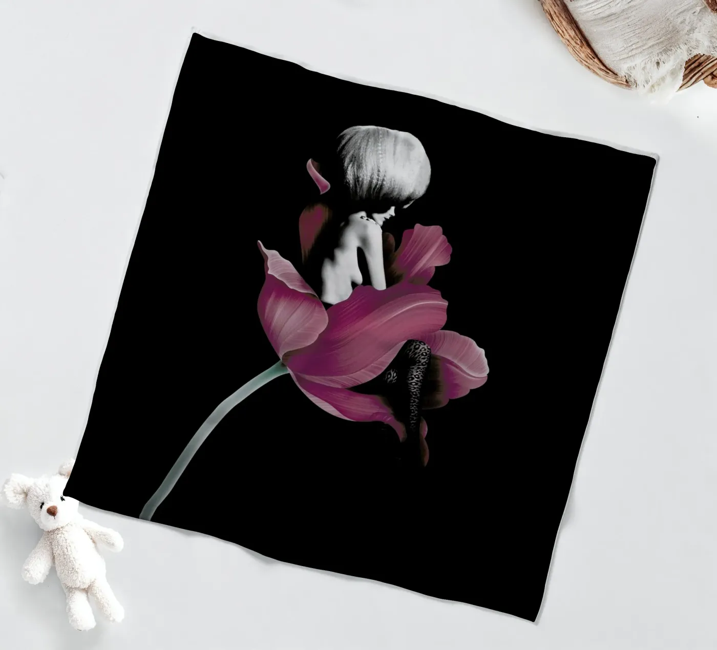Parfum for You 4 fleece blanket by Paste in Place