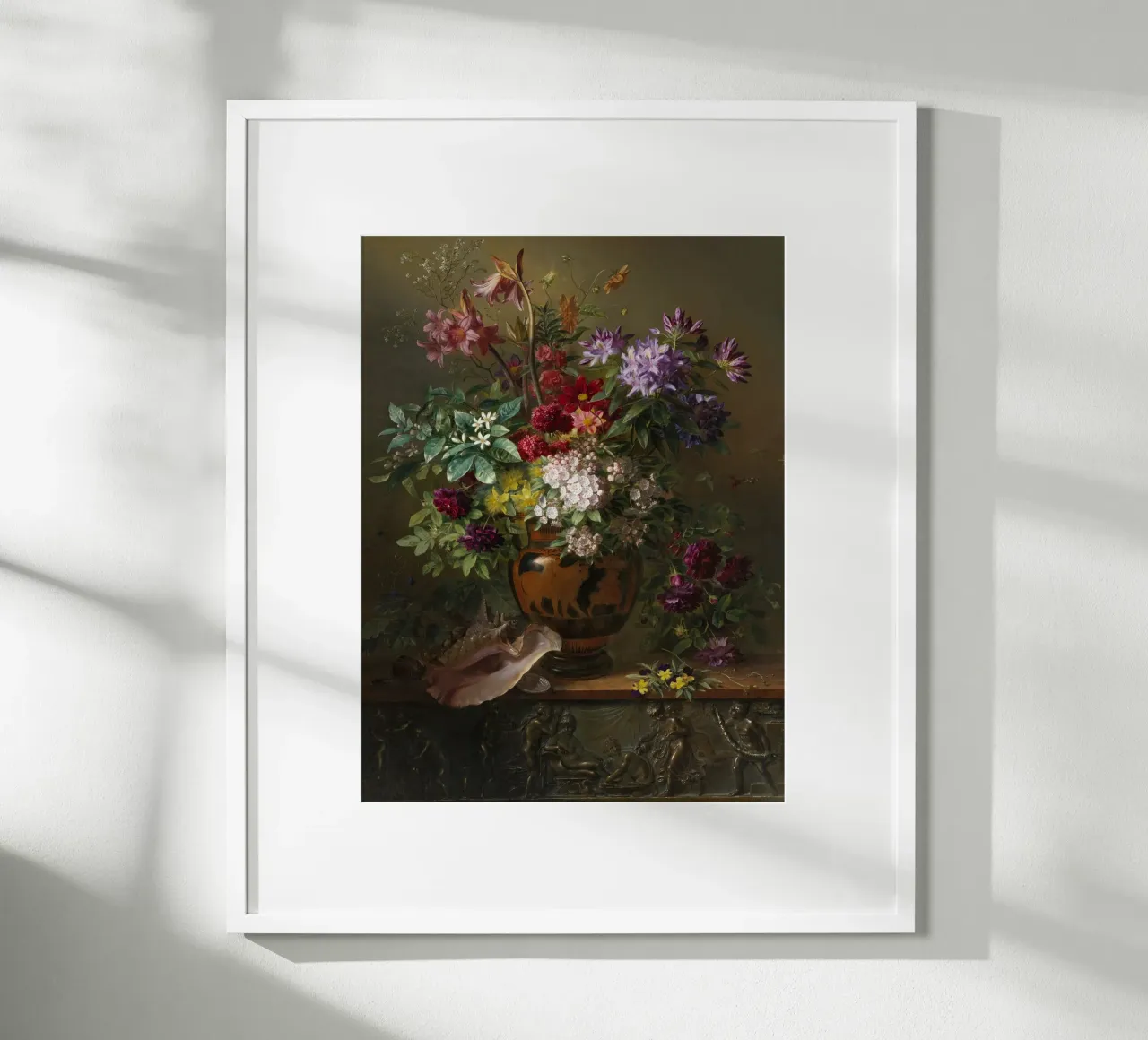 Natura morta con fiori in un vaso greco - Allegoria della primavera carta hahnemühle da Timeless Artworks