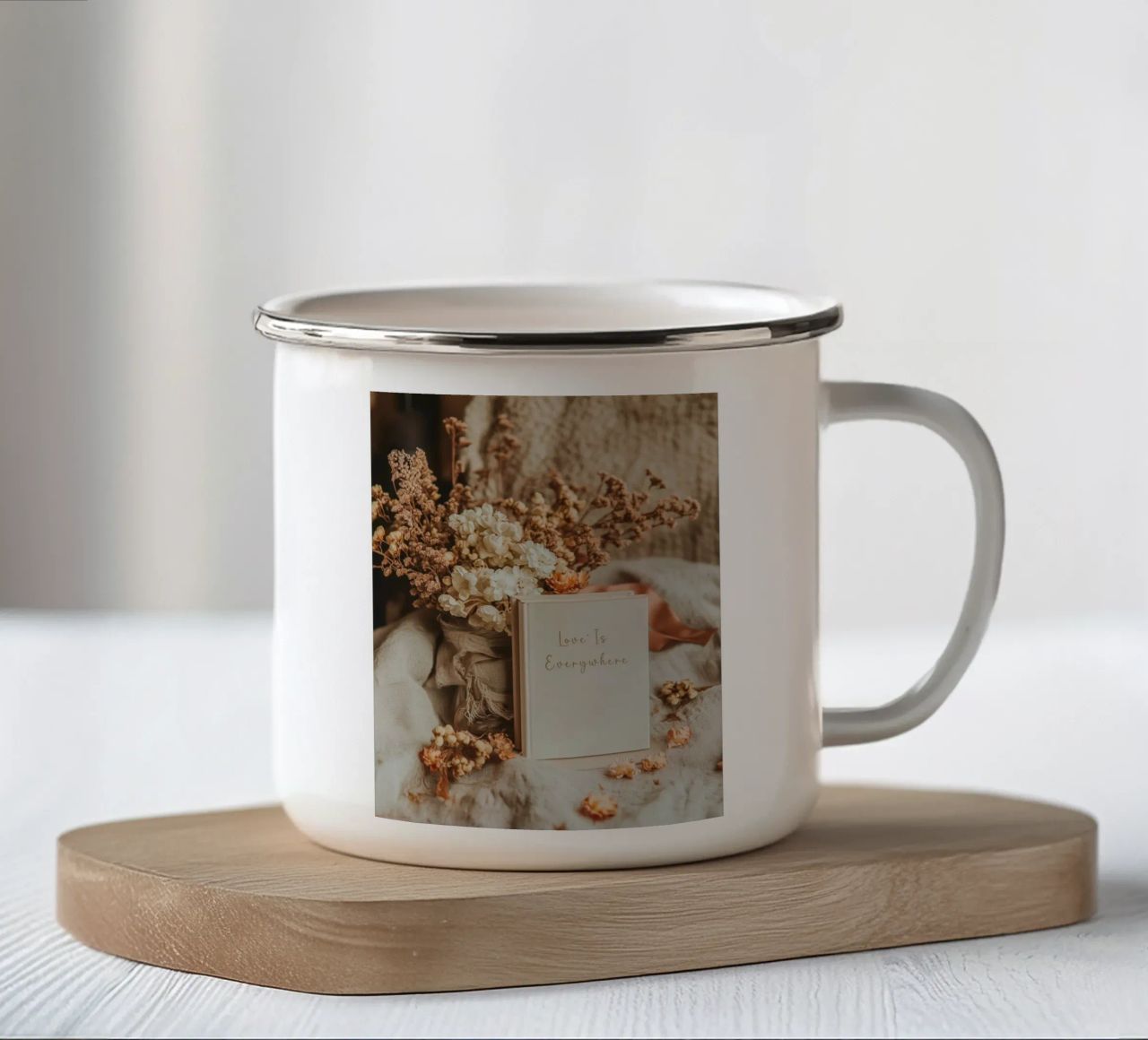 "L'amore è ovunque" Boho Romantik tazza in smalto da Carinaprint