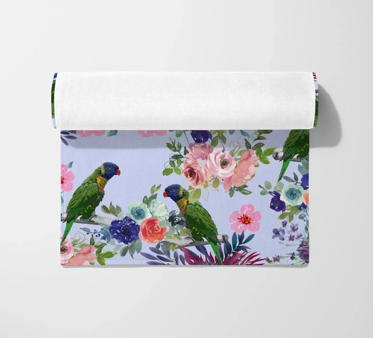 Pappagalli e fiori verdi telo mare da berwies design