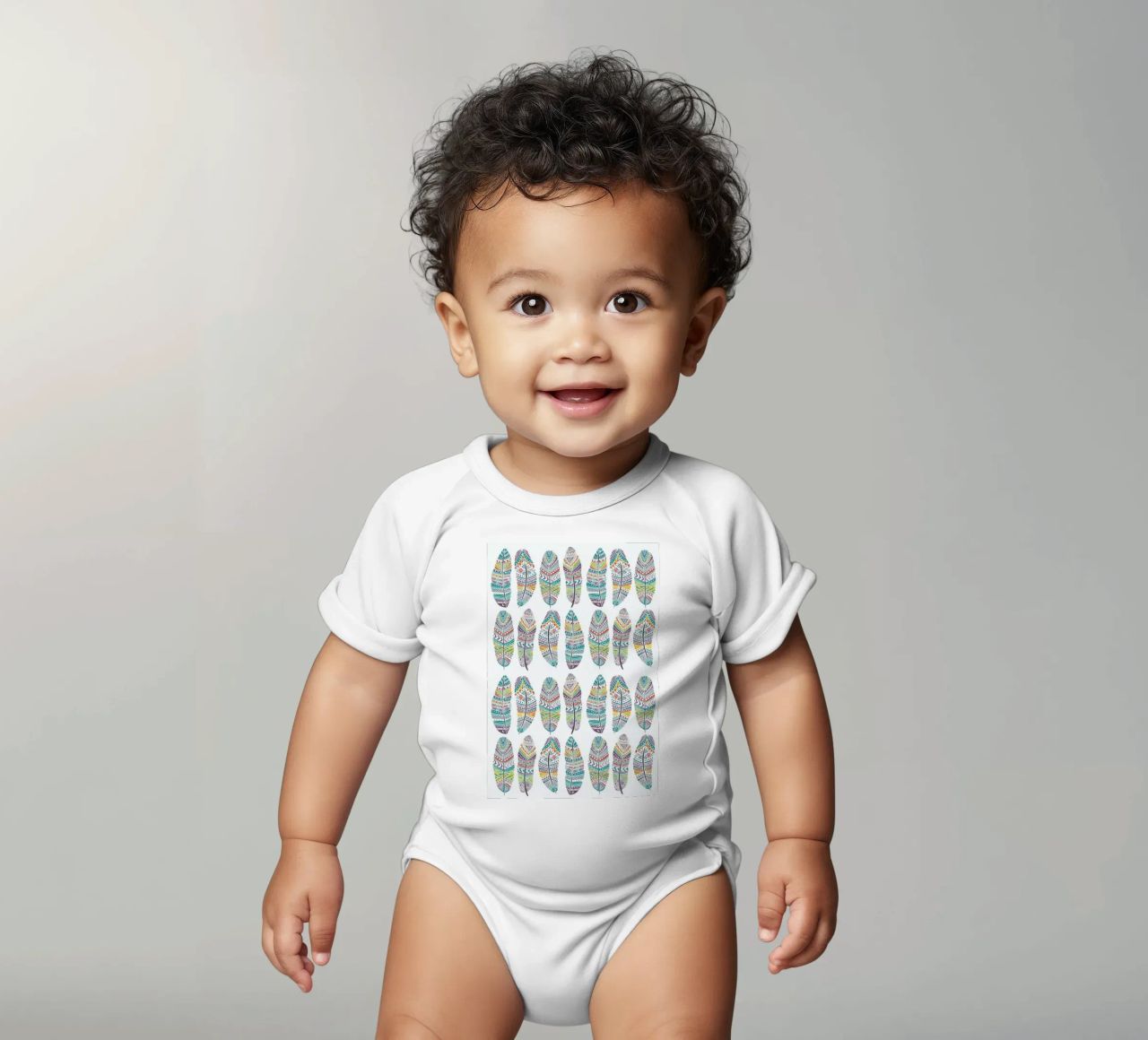 Feathers Pattern with Gold body neonato maniche corte da Pom Graphic Design