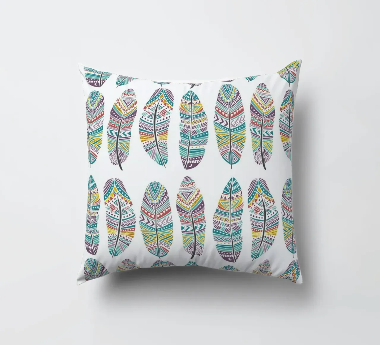 Feathers Pattern with Gold cuscino da Pom Graphic Design