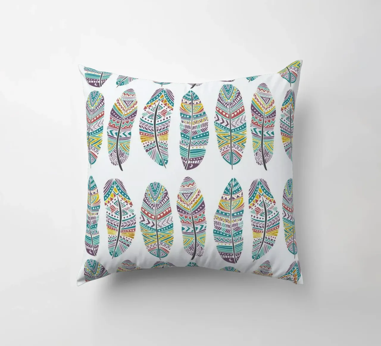 Feathers Pattern with Gold cuscino da Pom Graphic Design
