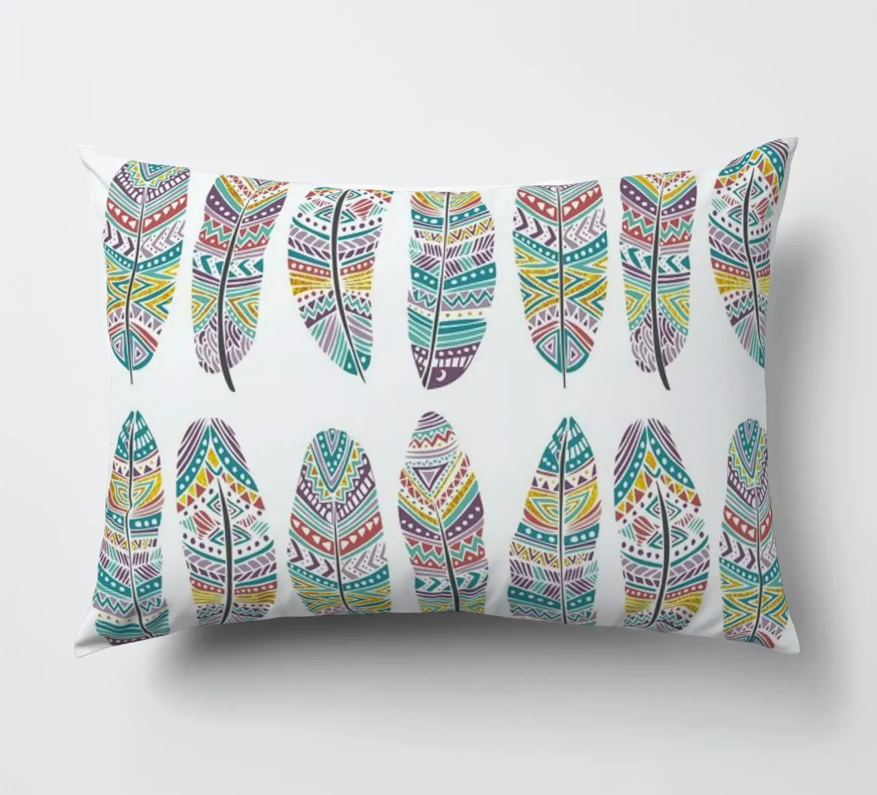 Feathers Pattern with Gold cuscino da Pom Graphic Design