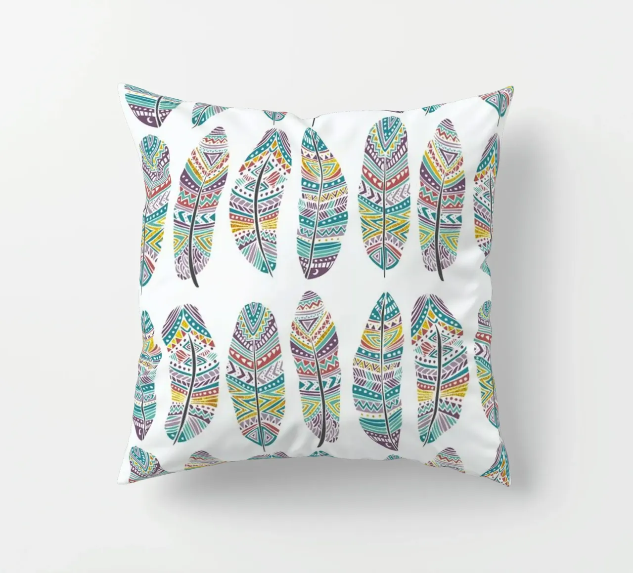 Feathers Pattern with Gold cuscino da Pom Graphic Design