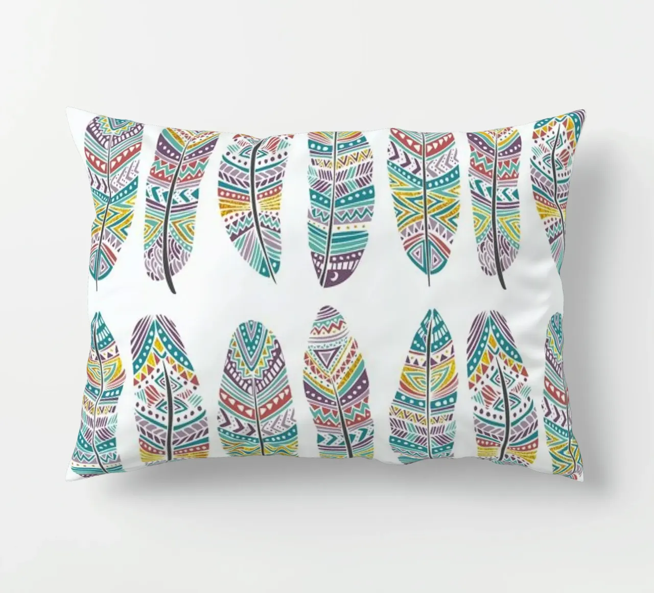 Feathers Pattern with Gold cuscino da Pom Graphic Design