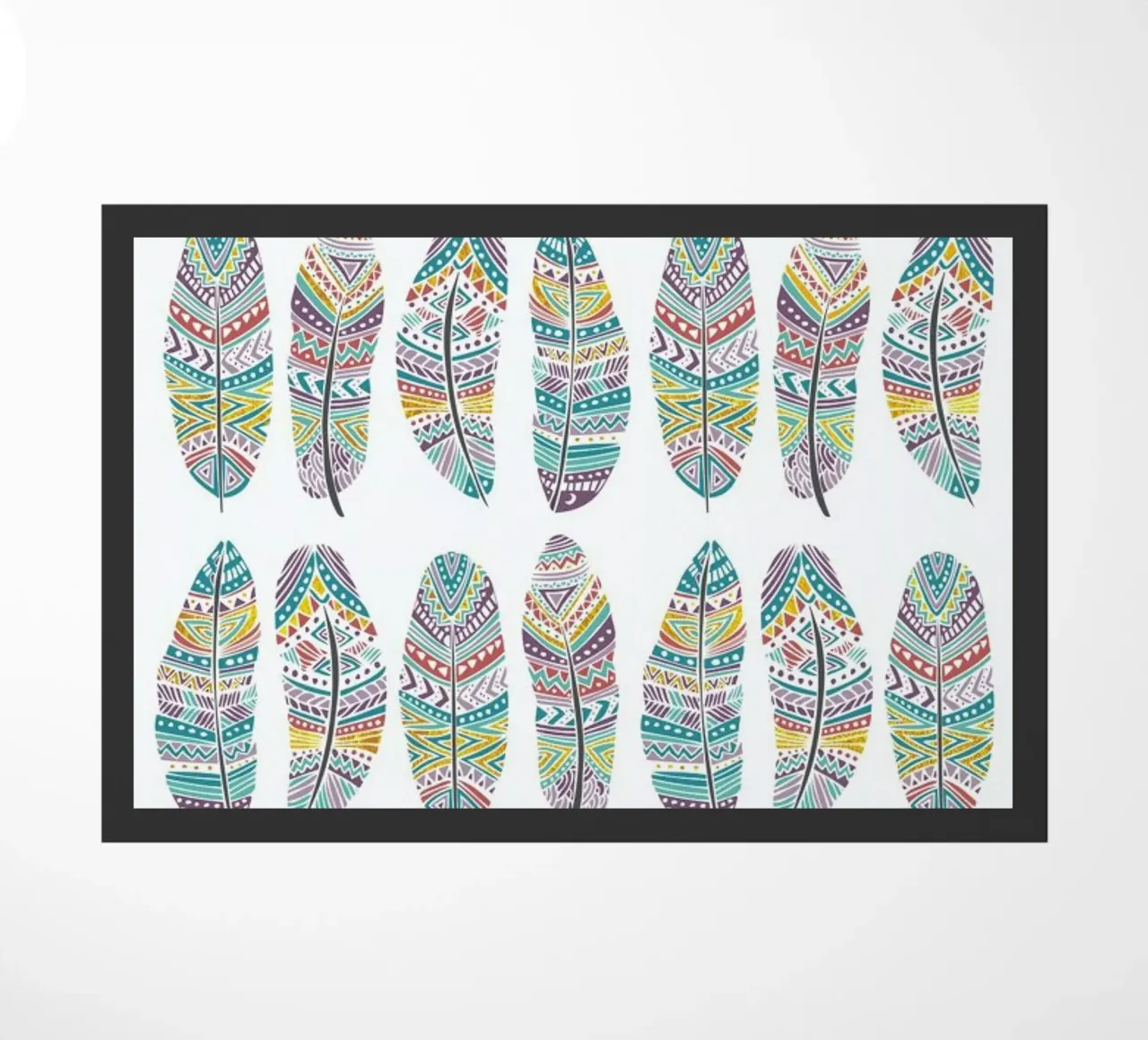 Feathers Pattern with Gold zerbino da Pom Graphic Design