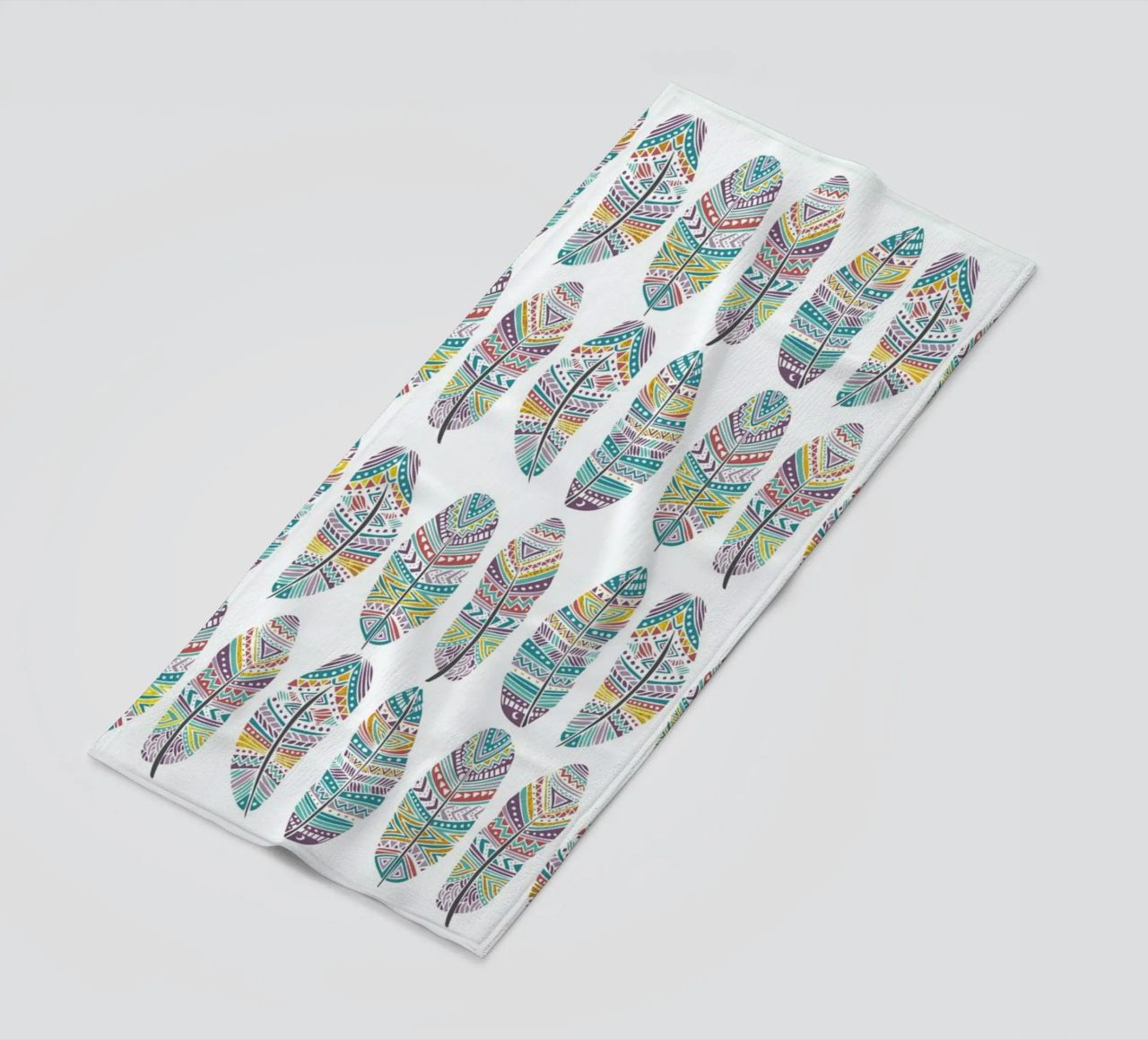 Feathers Pattern with Gold telo mare da Pom Graphic Design
