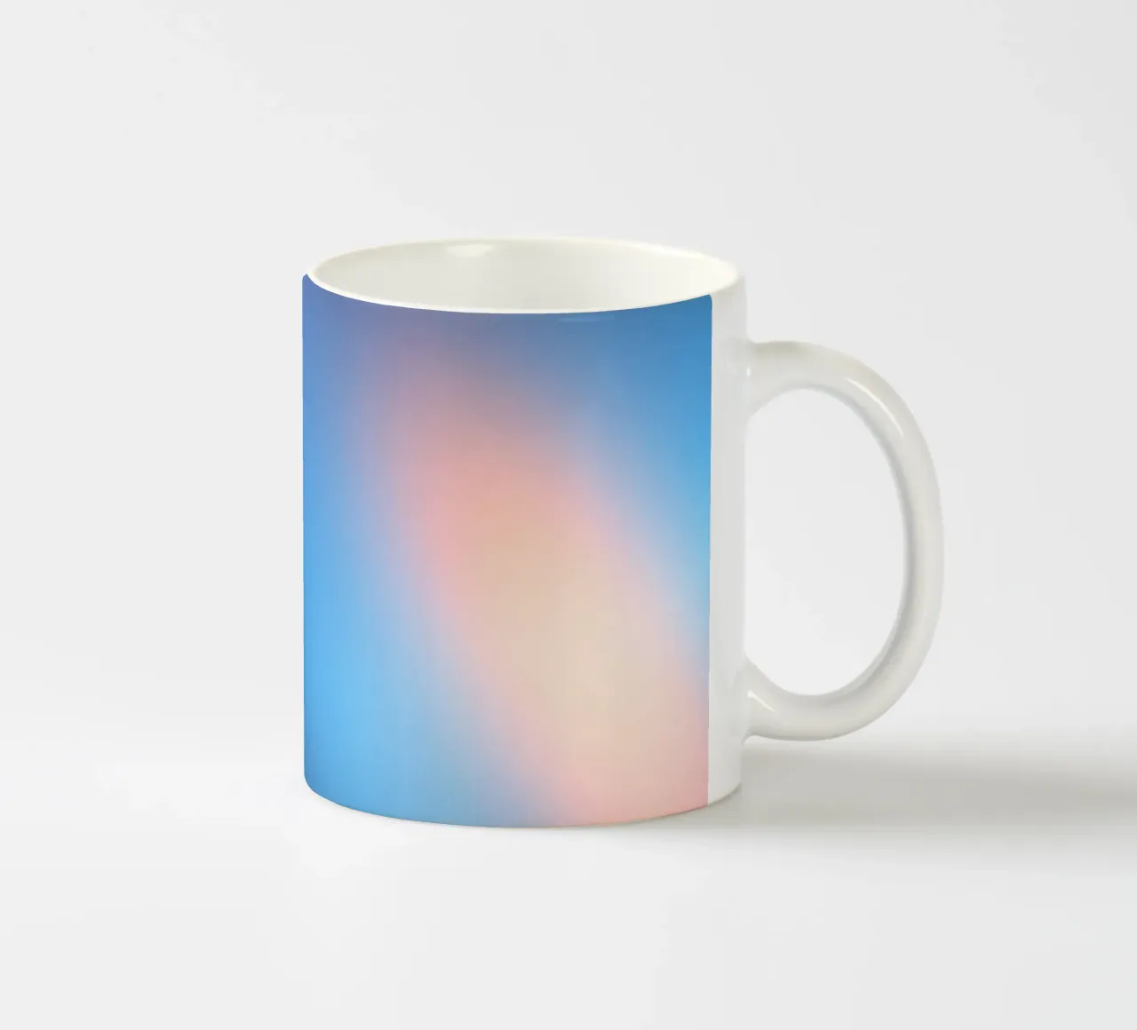 Gradienti di luce colorata creano uno sfondo astratto tazza in ceramica da DesignDoodle