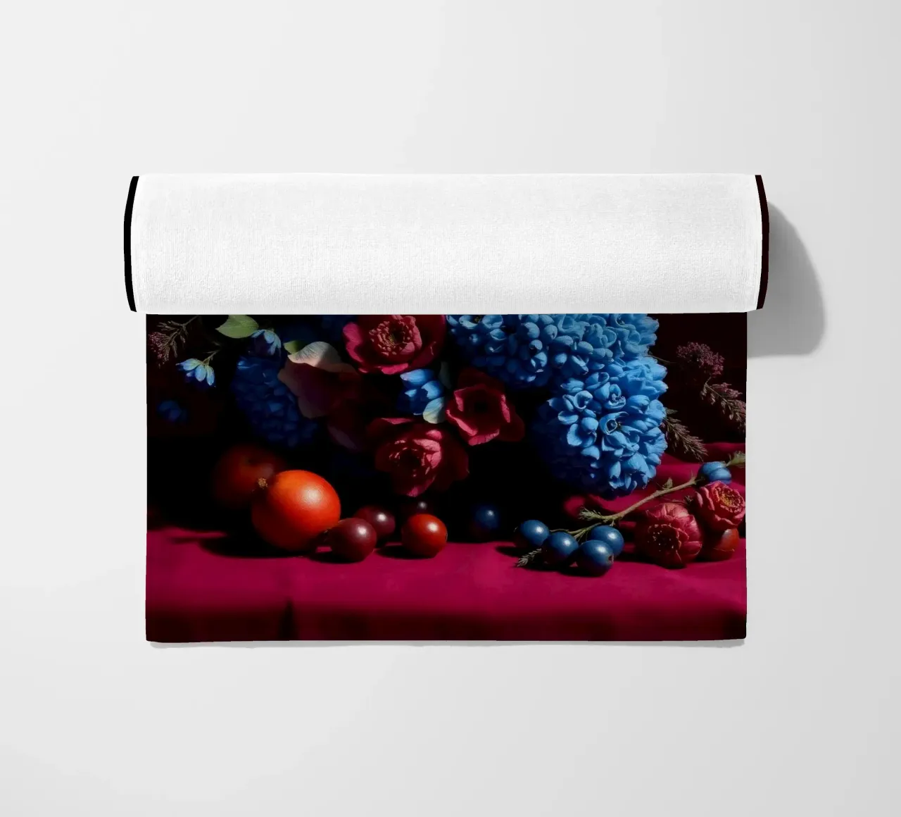 Vibrante composizione floreale con frutta colorata in telo mare da DesignDoodle