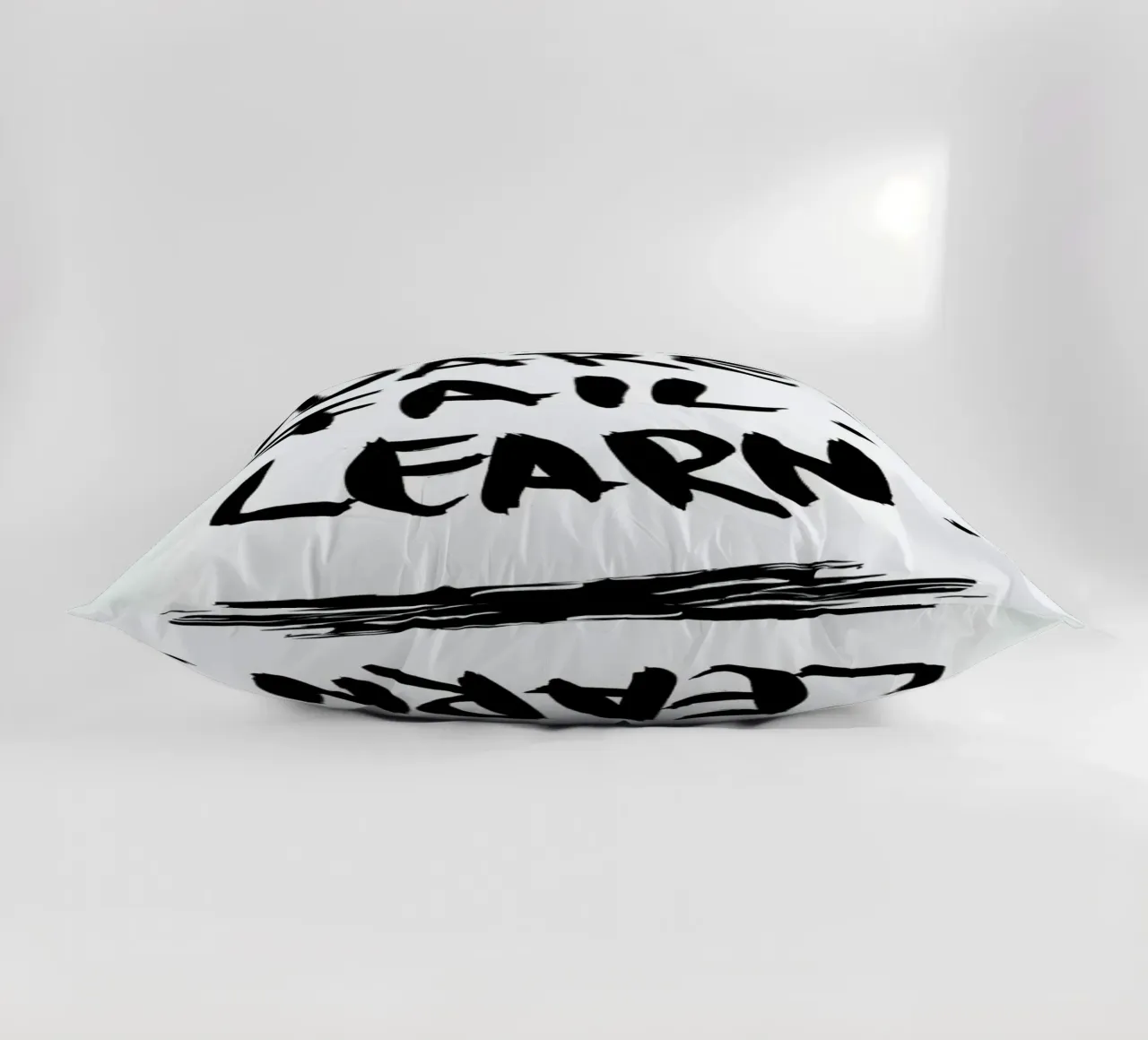 Dare. Fail. Learn. Kissen von petiteCAPS