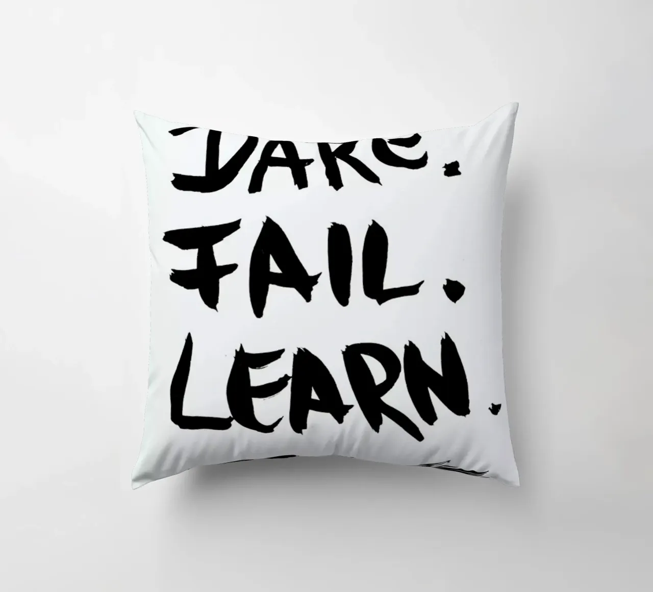 Dare. Fail. Learn. Kissen von petiteCAPS