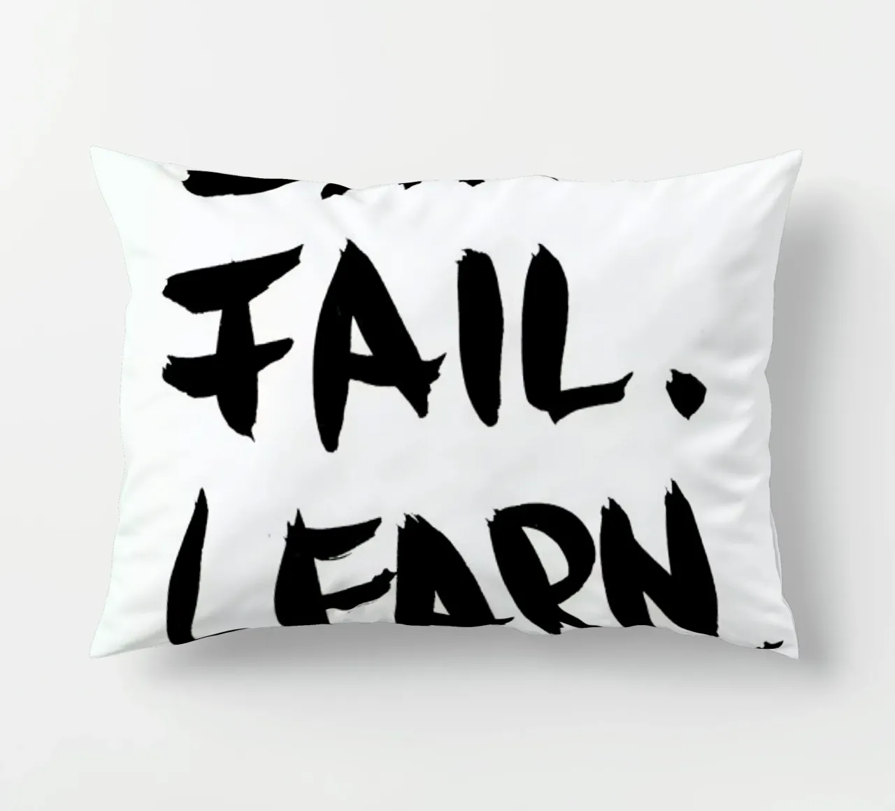 Dare. Fail. Learn. coussin de petiteCAPS