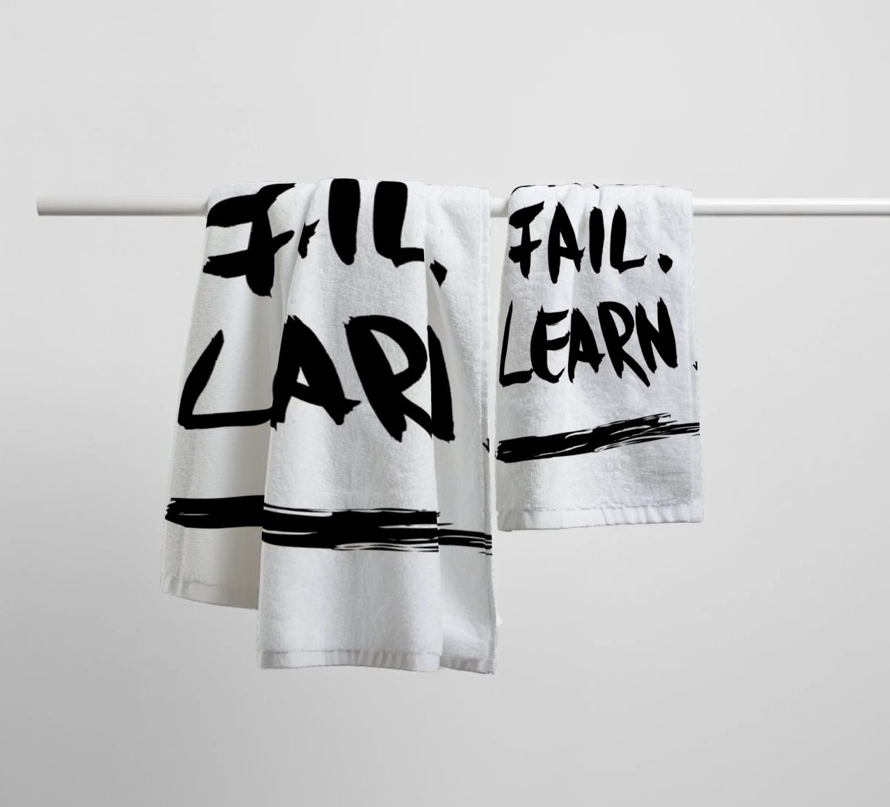 Dare. Fail. Learn. Handtuch von petiteCAPS