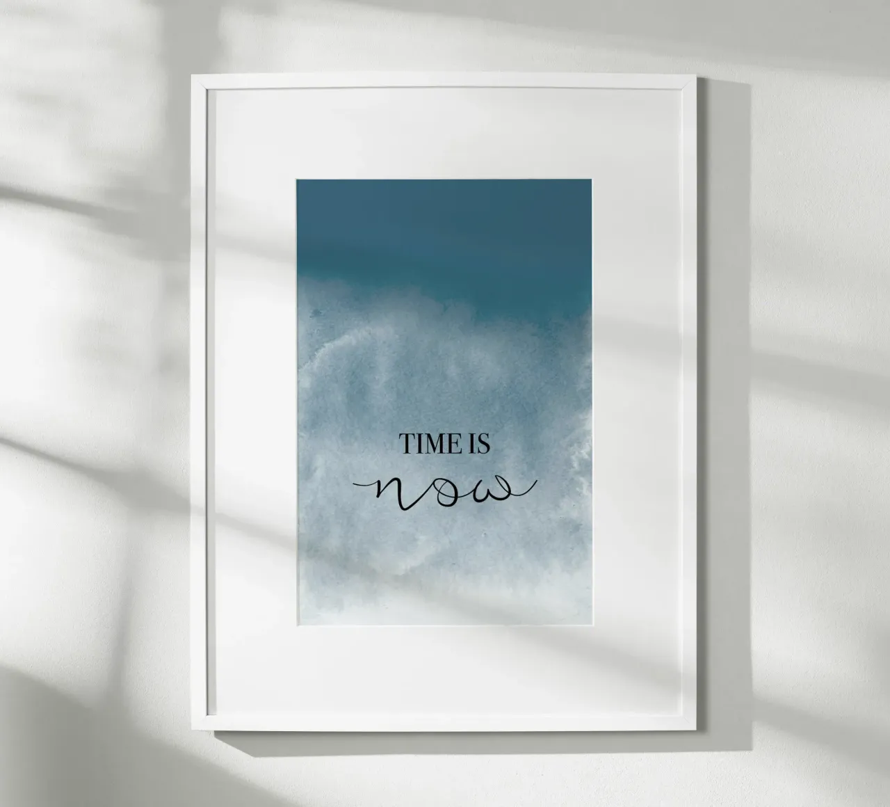 Time Is Now poster con telaio in alluminio da KRUTH DESIGN