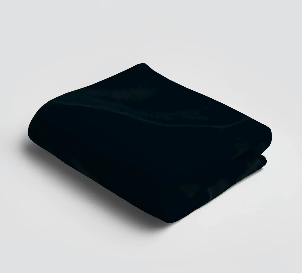 Mysterieuze vrouw in donkere kleding staart peinzend voor zich uit badhanddoek van DesignDoodle