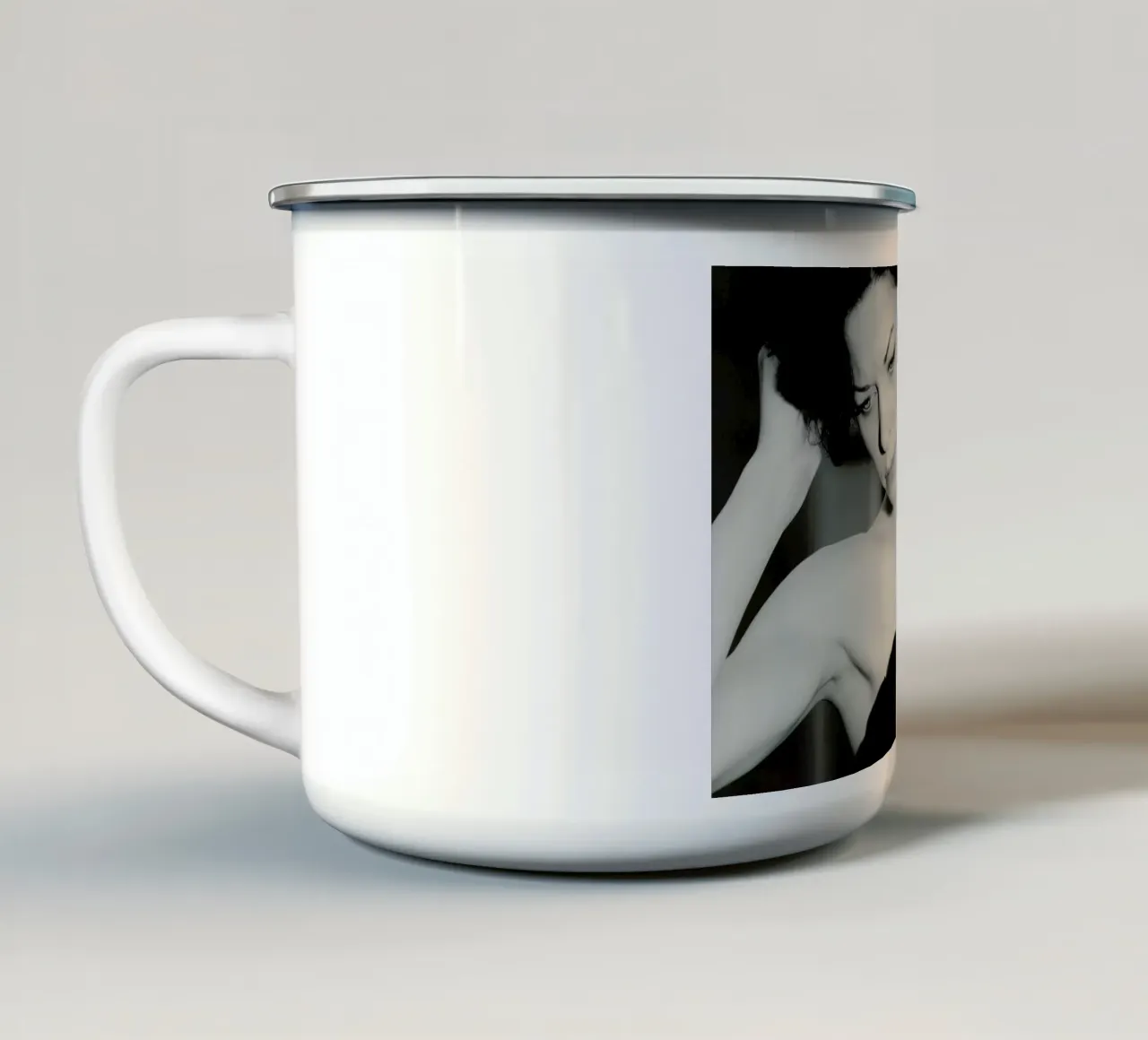 Agent Provocateur tazza in smalto da Efacts Photography