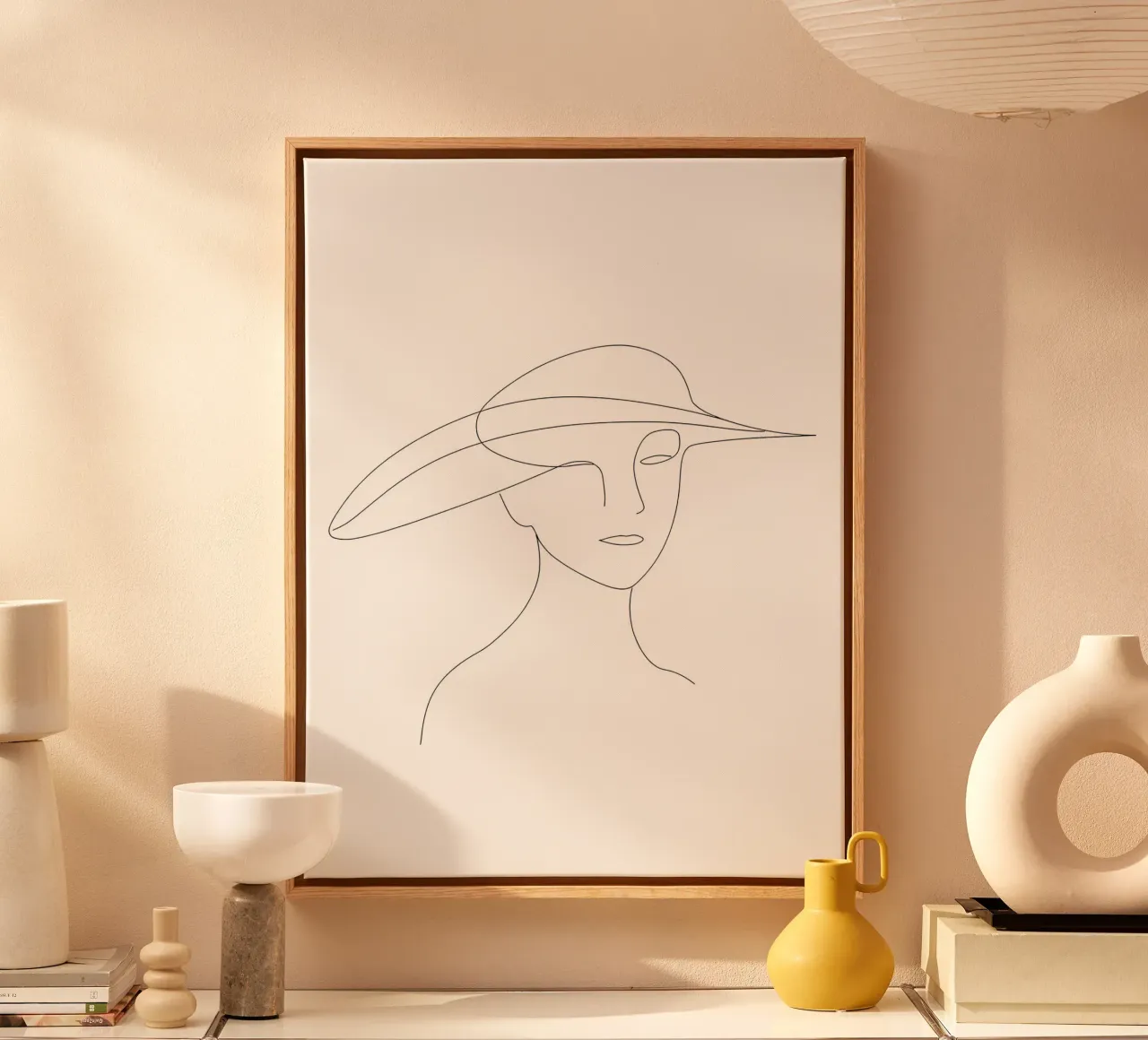 Disegno lineare minimalista di una donna con cappello | Modern Abstrac tela con Cornice a cassetta da Viv Line Art