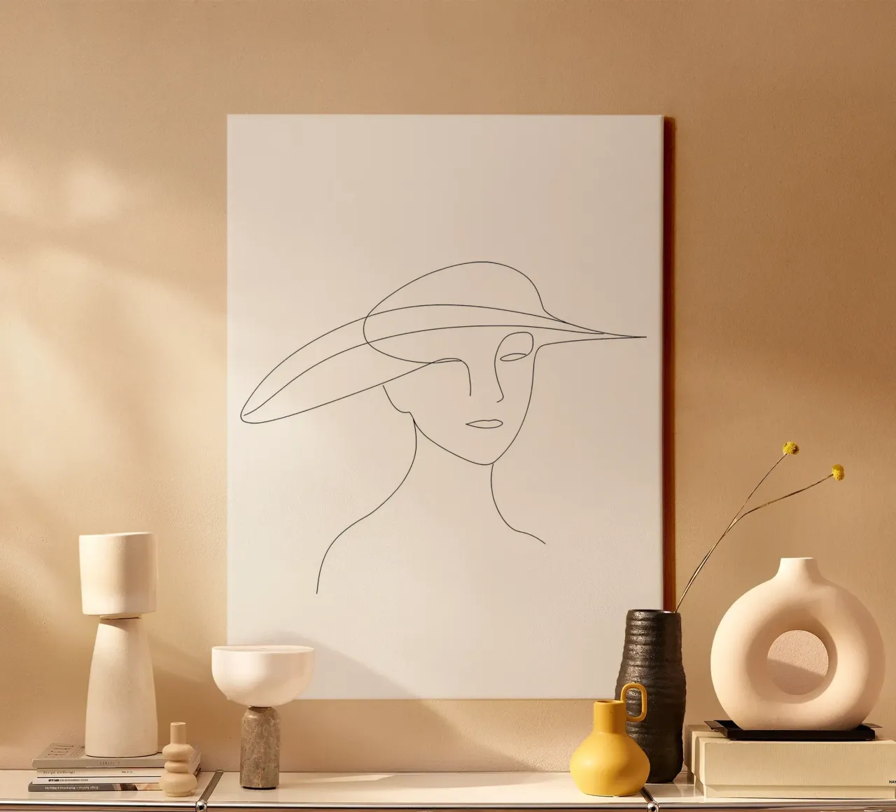 Disegno lineare minimalista di una donna con cappello | Modern Abstrac tela con Cornice a cassetta da Viv Line Art