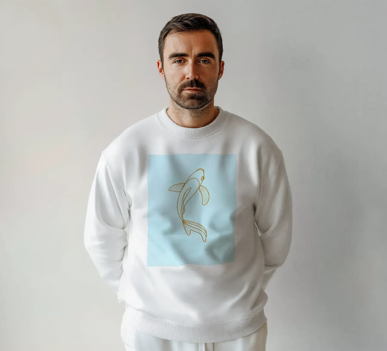 Dessin minimaliste d'un poisson Koi | Modern Abstract Art sweat de Viv Line Art