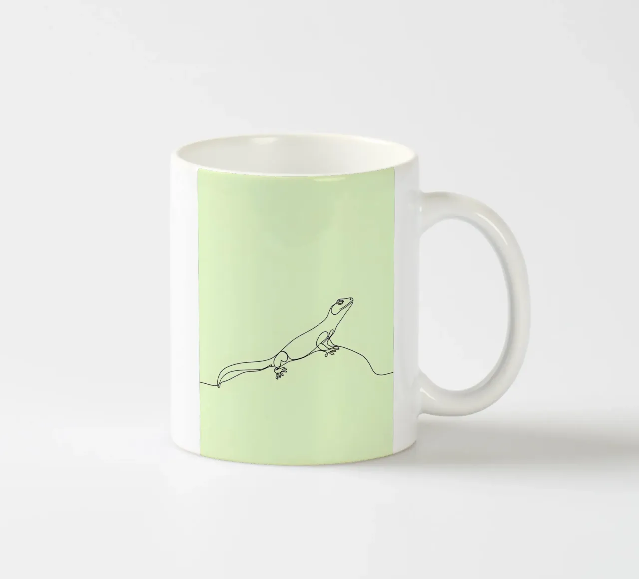 Minimalist Line Drawing of a Gecko | Modern Abstract Art ceramic mug by Viv Line Art