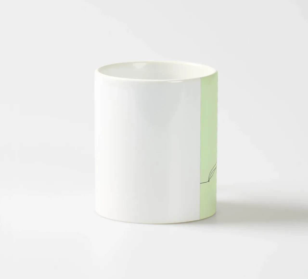 Minimalist Line Drawing of a Gecko | Modern Abstract Art ceramic mug by Viv Line Art