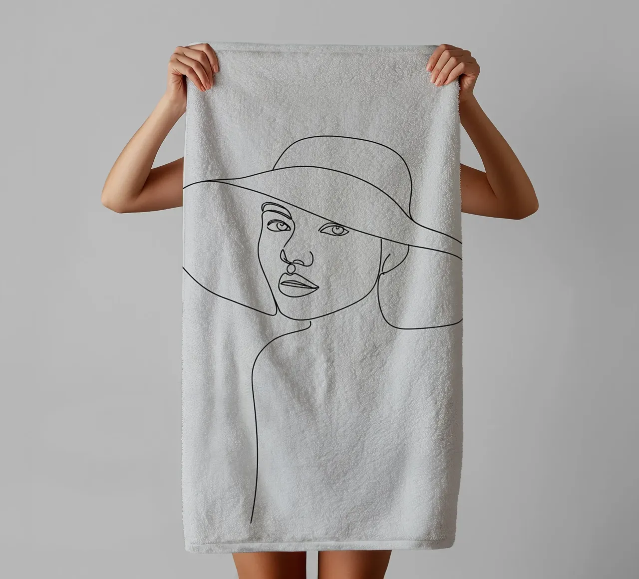 Dessin au trait minimaliste d'une femme avec un chapeau | Modern Abstrac serviette de bain de Viv Line Art