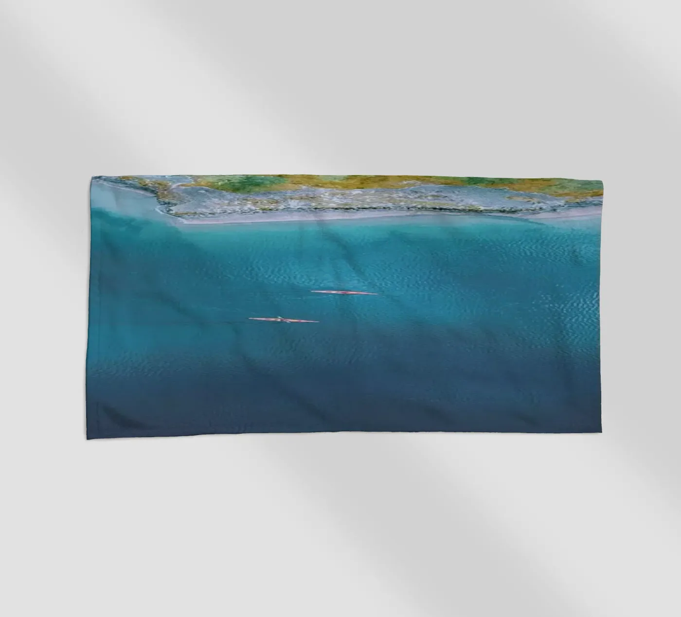 Kayaking Strandtuch von Airpixels