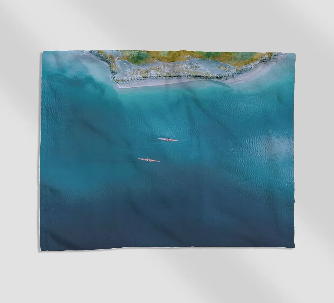 Kayaking Strandtuch von Airpixels