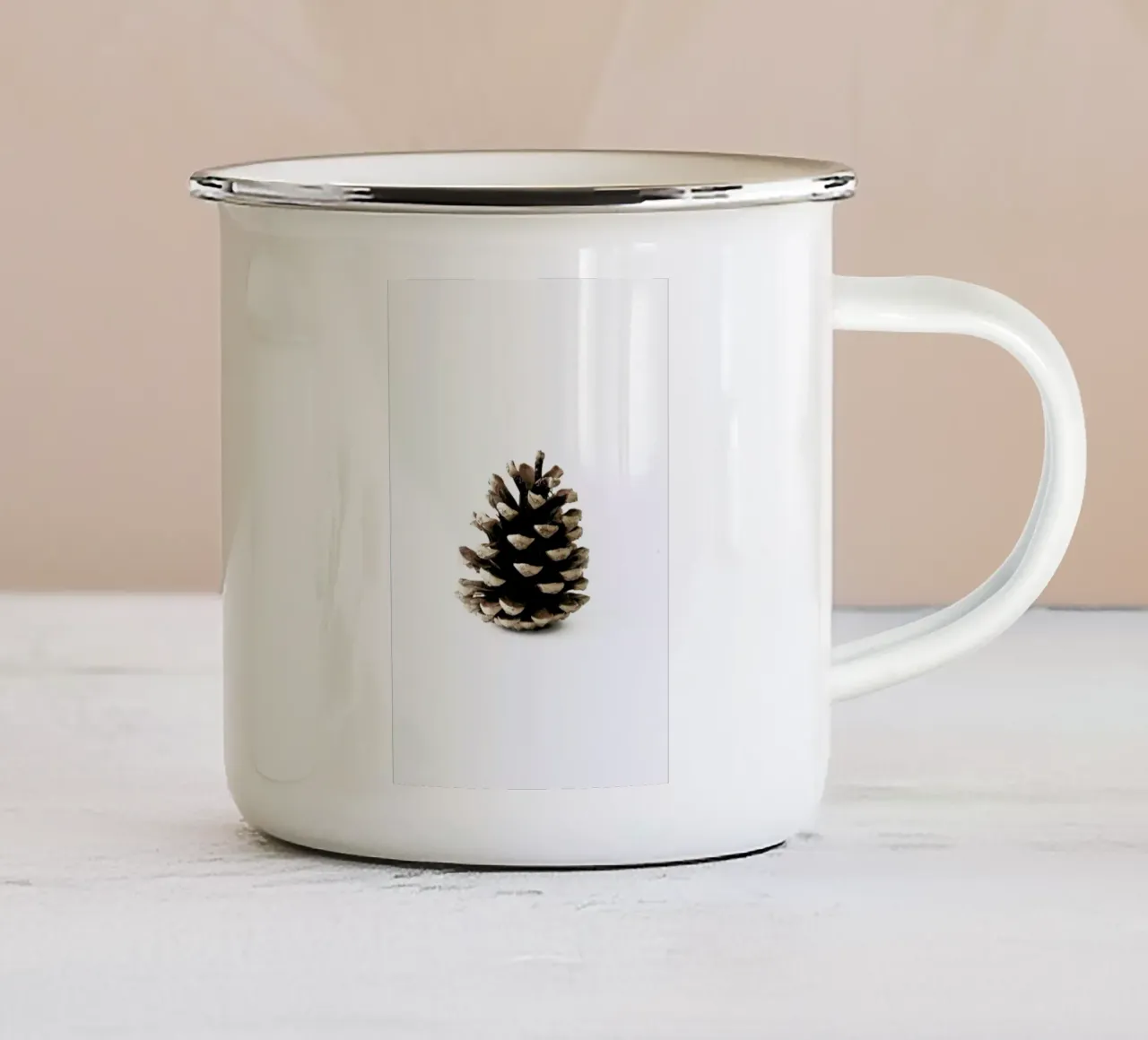 Pinecone N1 Emaille Tasse von Miles of Light