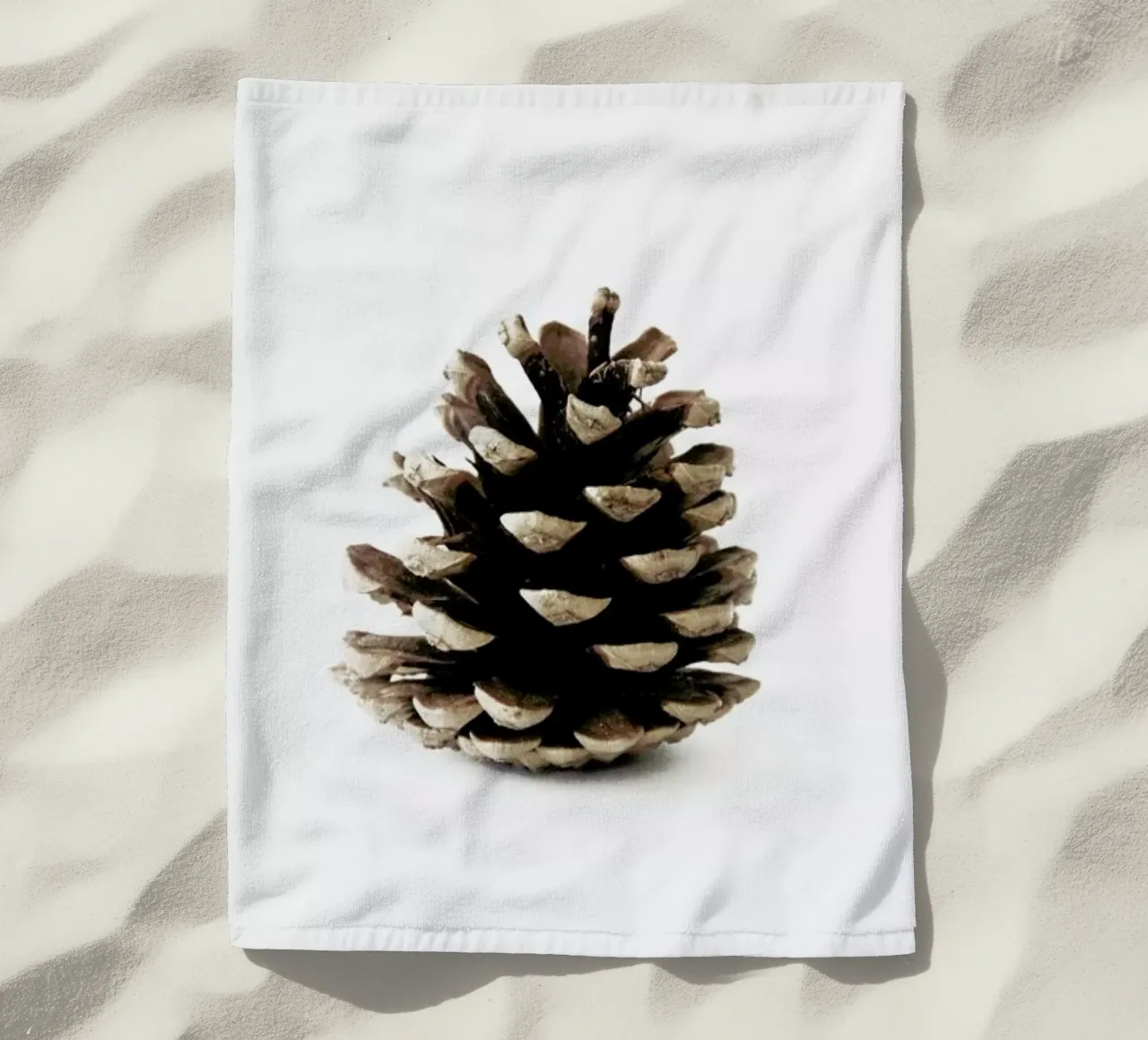 Pinecone N1 toalla de playa de Miles of Light