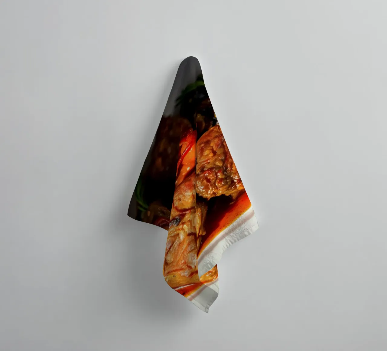 Sabroso estofado de ternera a fuego lento con hierbas y verduras toalla de baño de DesignDoodle