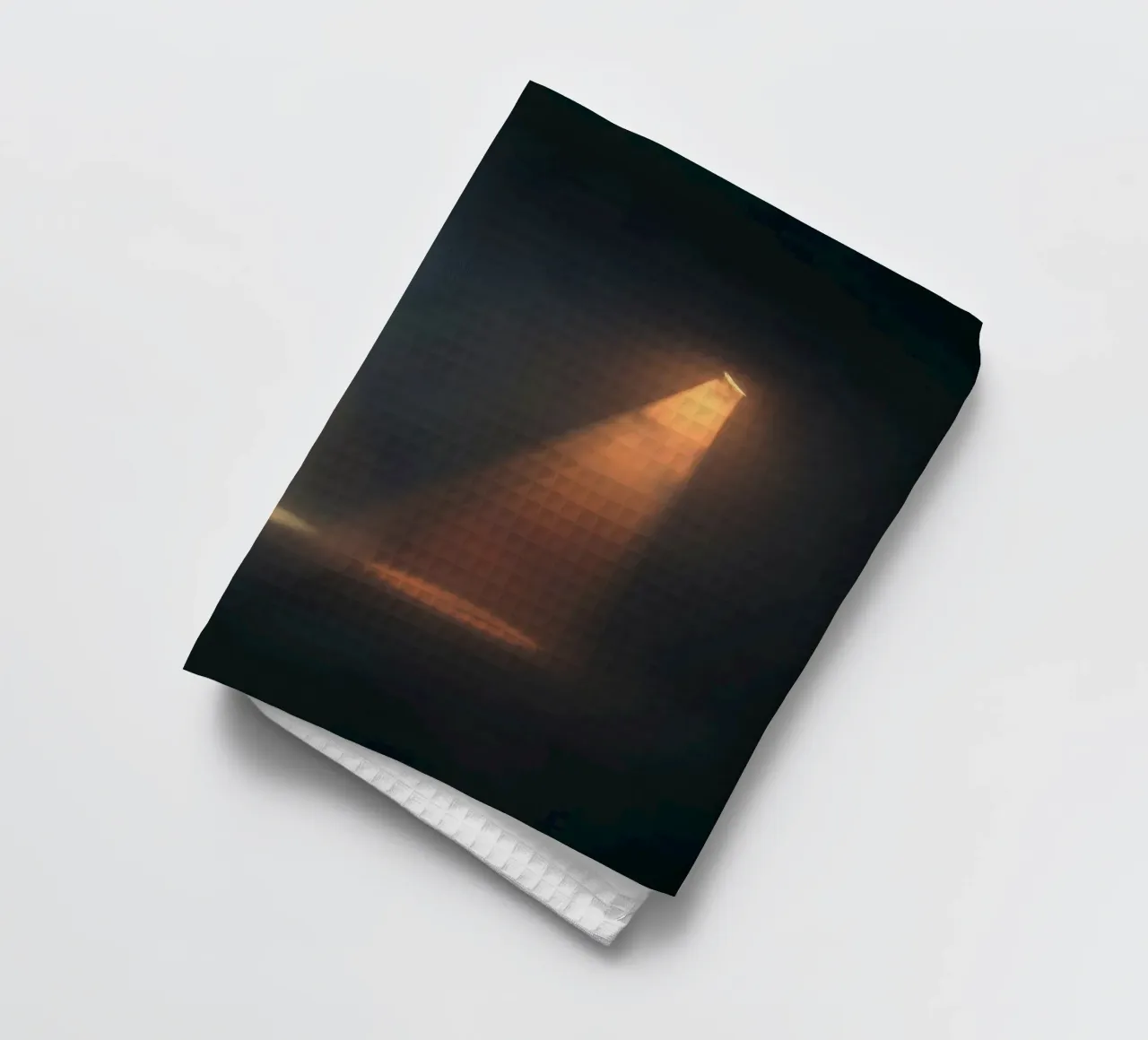 Due fasci di luce contrastanti illuminano un palcoscenico nebbioso canovaccio da cucina da DesignDoodle