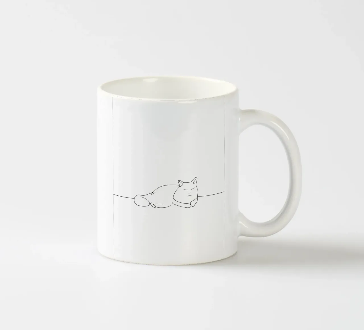 Disegno lineare minimalista di un gatto che dorme - Astratto moderno tazza in ceramica da Viv Line Art
