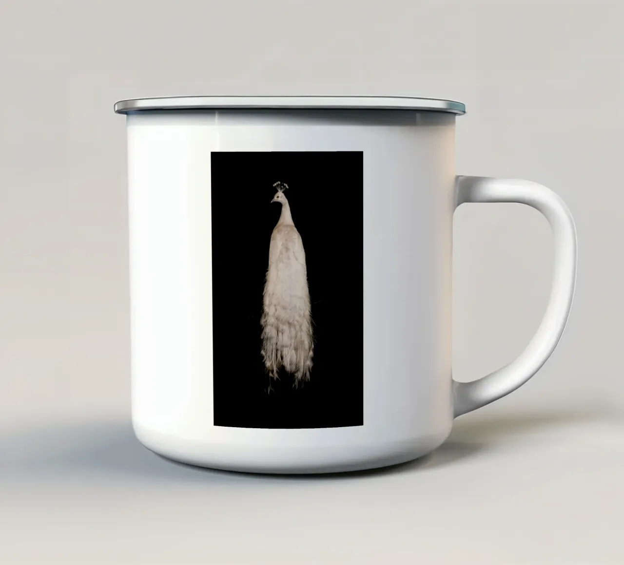 Pavone bianco maestoso tazza in smalto da Curious Collections by Marielle Leenders