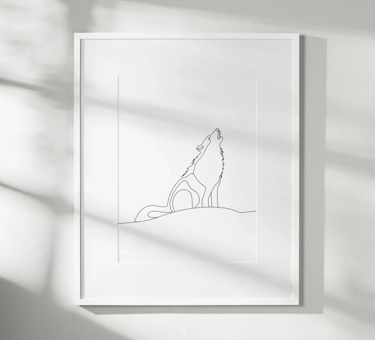 Dessin au trait minimaliste d'un loup hurlant | Abstrait moderne hahnemühle de Viv Line Art